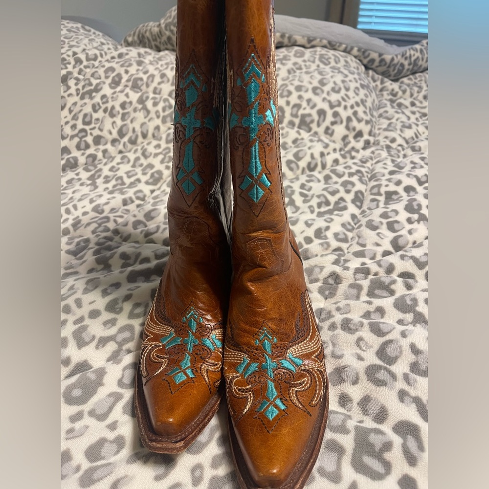 Circle G women’s leather boots, not broken in